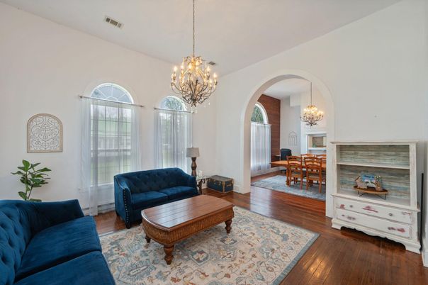 Chandelier, Dining room, Interior, Living room, Wood Texture Flooring