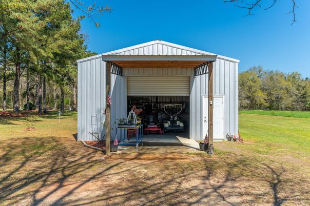 Backyard, Detached Garage, Exterior