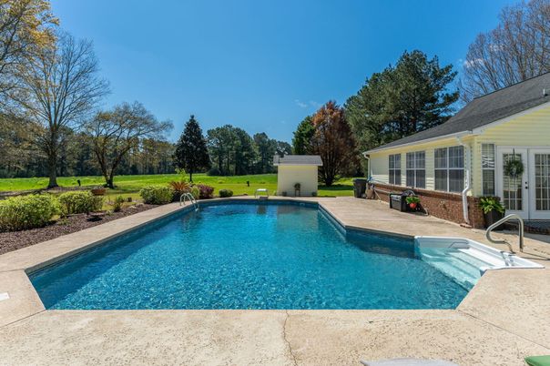 Exterior, Pool