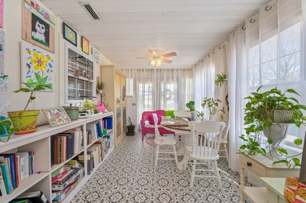 Dining room, Interior