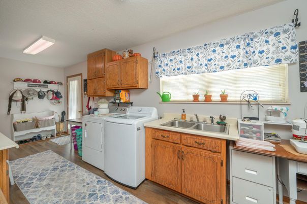 Interior, Washer, Wood Texture Flooring