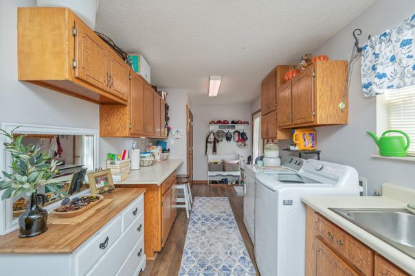 Interior, Kitchen, Washer, Wood Texture Flooring