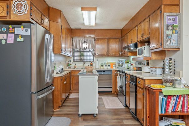Interior, Kitchen, Stainless Steel Appliances, Wood Texture Flooring