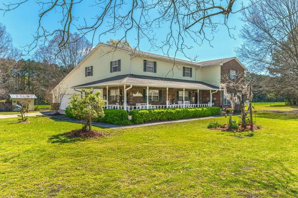 Backyard, Exterior, Facade, Farmhouse