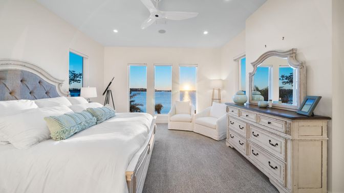 Bedroom, Interior, Recessed Lighting, Water