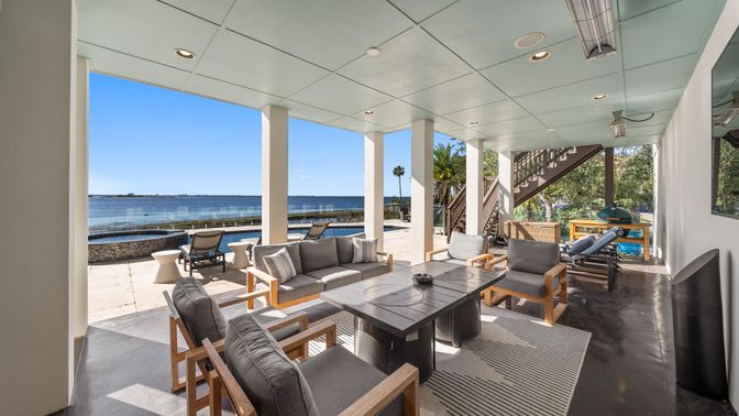Exterior, Recessed Lighting, Water