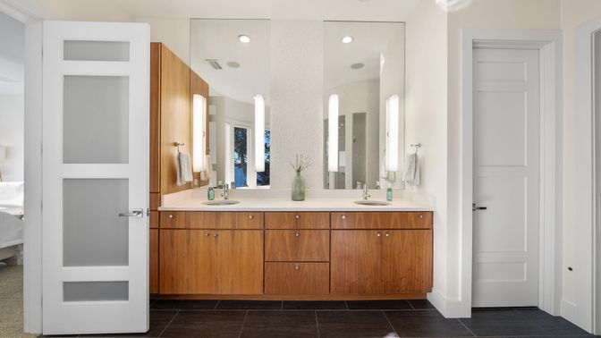 Bathroom, Dual Sink Vanities, Interior, Recessed Lighting