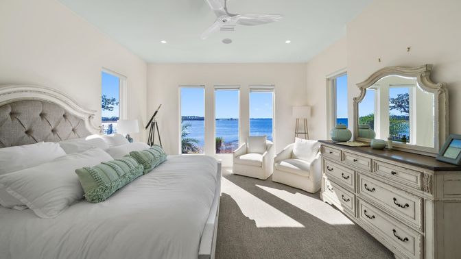 Bedroom, Interior, Recessed Lighting, Water