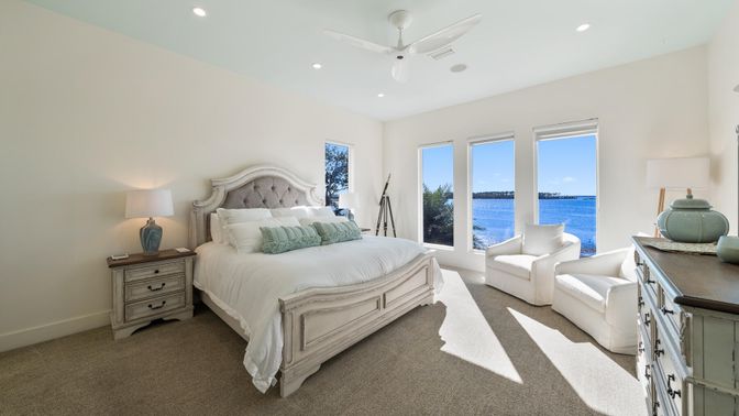 Bedroom, Interior, Recessed Lighting, Water