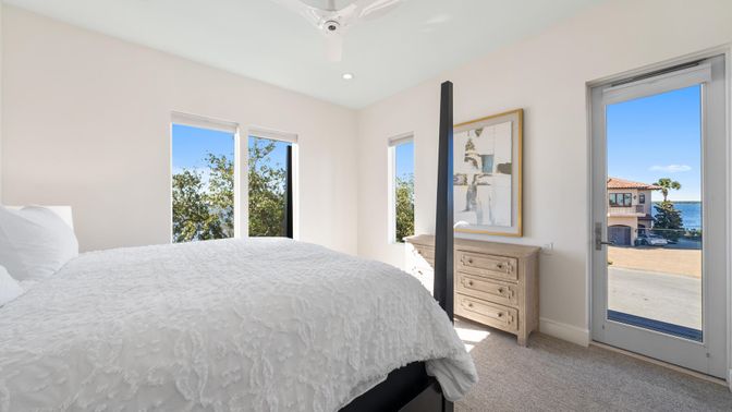 Bedroom, Interior, Recessed Lighting, Water