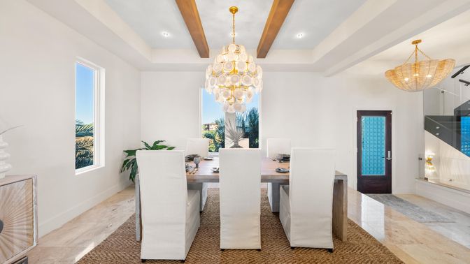 Chandelier, Dining room, Interior, Pendant Lights, Recessed Lighting, Wooden Beams