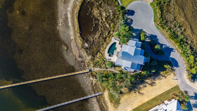 Exterior, Drone