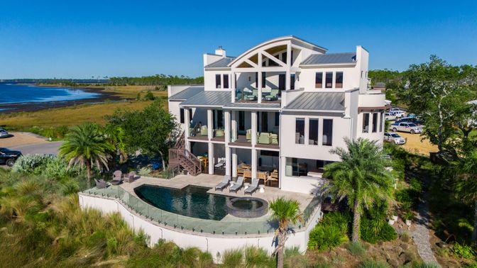 Exterior, Pool, Water