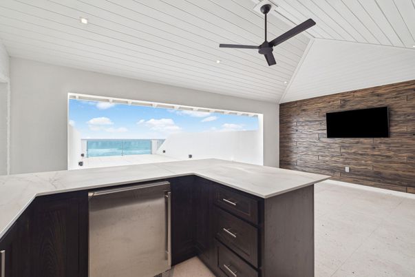 Interior, Kitchen, Recessed Lighting, Stone Walls, Water