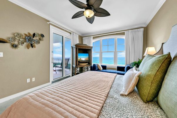 Bedroom, Interior, Water