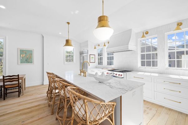 Dining room, Interior, Kitchen, Pendant Lights, Recessed Lighting, Wood Texture Flooring
