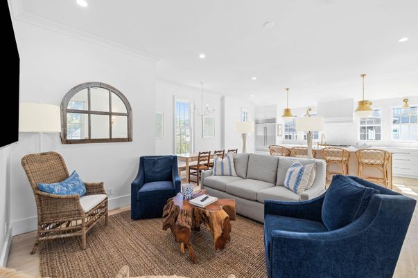 Dining room, Interior, Living room, Pendant Lights, Recessed Lighting, Wood Texture Flooring