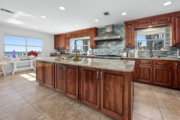 Dining room, Interior, Kitchen, Recessed Lighting, Stainless Steel Appliances