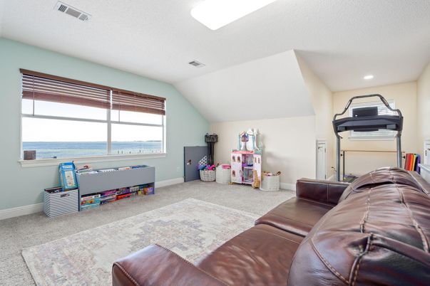 Fitness Equipment, Interior, Living room, Recessed Lighting