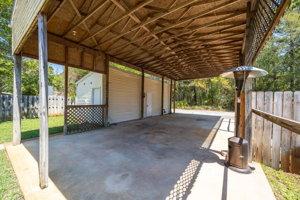Detached Garage, Exterior