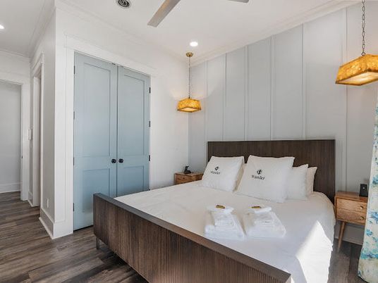 Bedroom, Interior, Pendant Lights, Recessed Lighting, Wood Texture Flooring