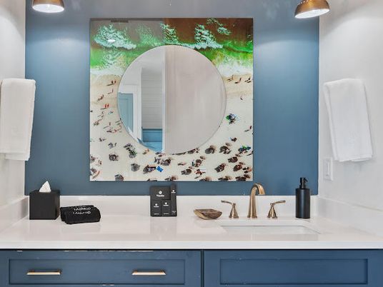 Bathroom, Dual Sink Vanities, Interior
