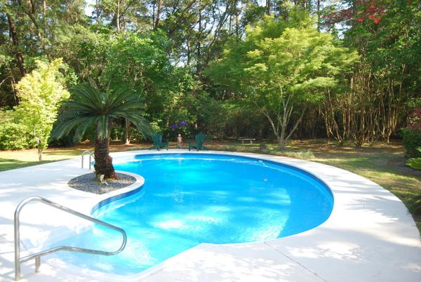 Exterior, Pool