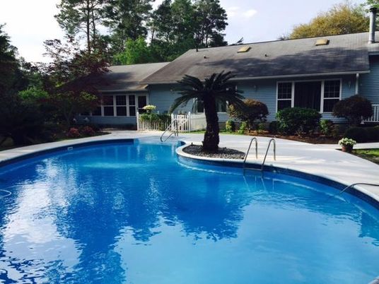 Exterior, Pool