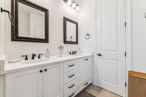 Bathroom, Dual Sink Vanities, Interior
