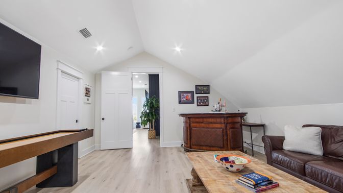 Interior, Recessed Lighting, Wood Texture Flooring