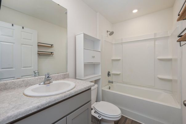 Bathroom, Interior, Recessed Lighting