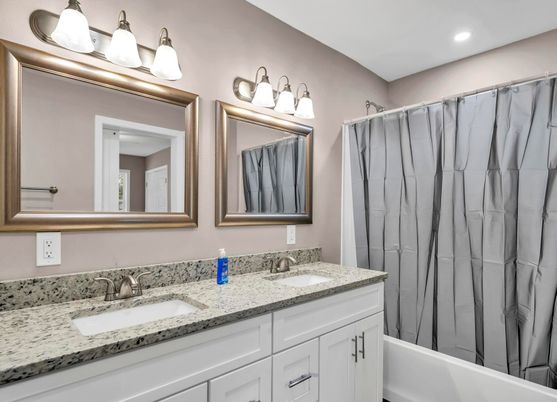 Bathroom, Dual Sink Vanities, Interior, Recessed Lighting