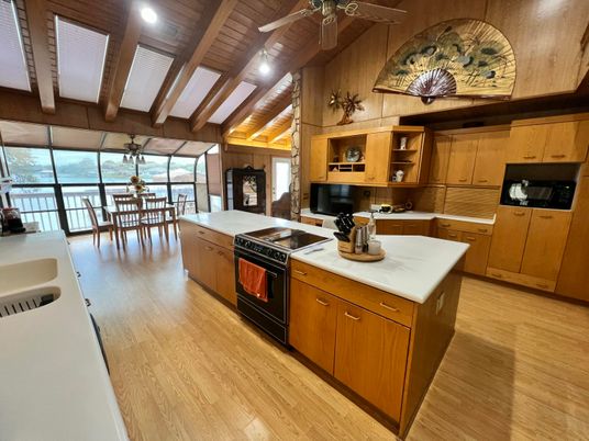 Dining room, Interior, Kitchen, Recessed Lighting, Wooden Beams, Wooden Ceilings, Wood Texture Flooring