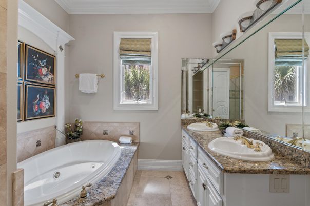 Bathroom, Dual Sink Vanities, Interior