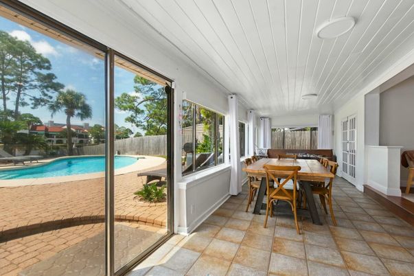 Dining room, Interior, Pool, Sun Room