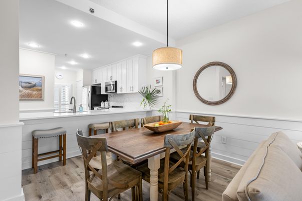 Dining room, Interior, Kitchen, Pendant Lights, Recessed Lighting, Stainless Steel Appliances, Wood Texture Flooring
