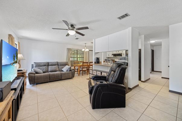 Dining room, Interior, Kitchen, Living room, Pendant Lights, Stainless Steel Appliances