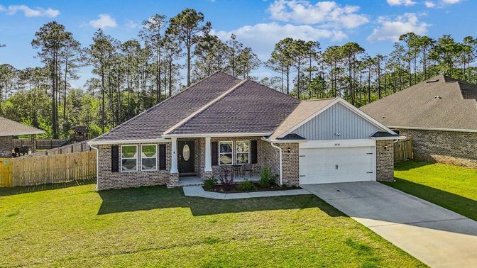 Attached, Exterior, Facade, Brick Facade, Ranch