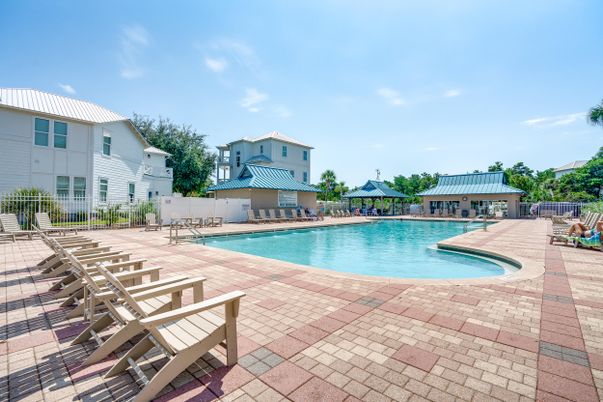 Exterior, Pool