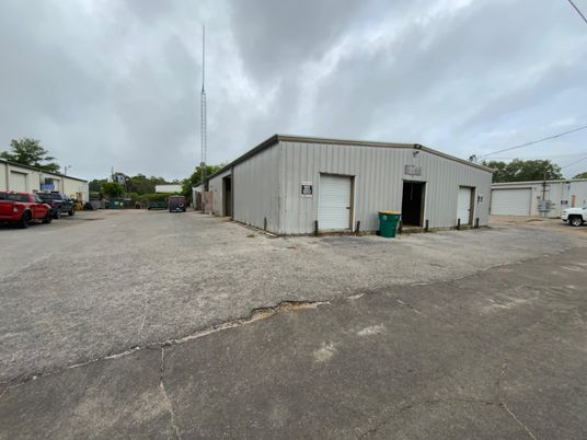 Backyard, Detached Garage, Exterior