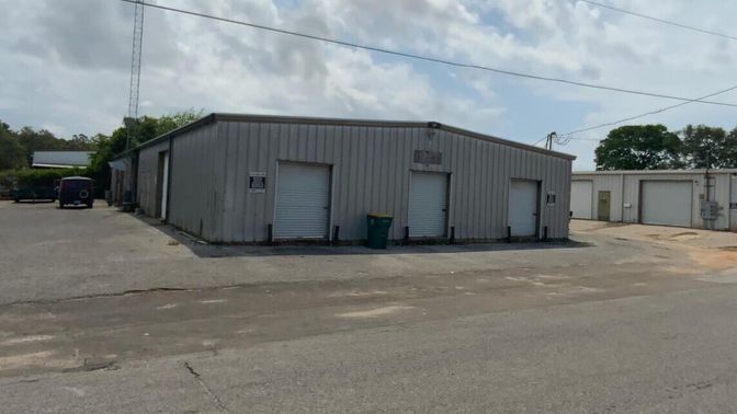 Detached Garage, Exterior