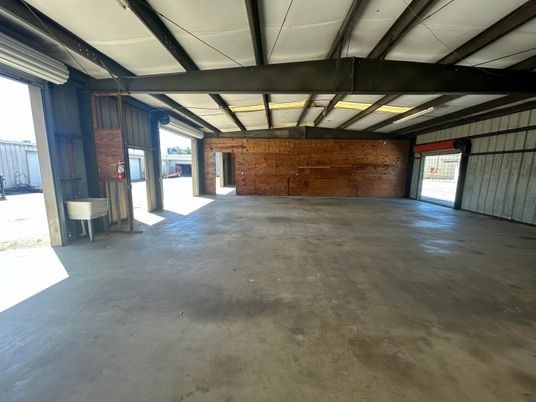 Garage, Interior, Stone Walls