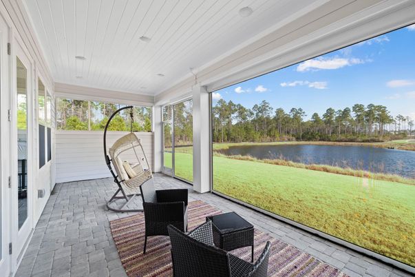Interior, Sun Room, Water