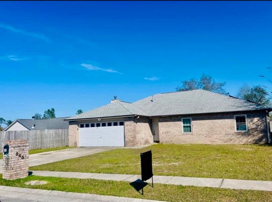 Attached, Exterior, Facade, Brick Facade, Ranch