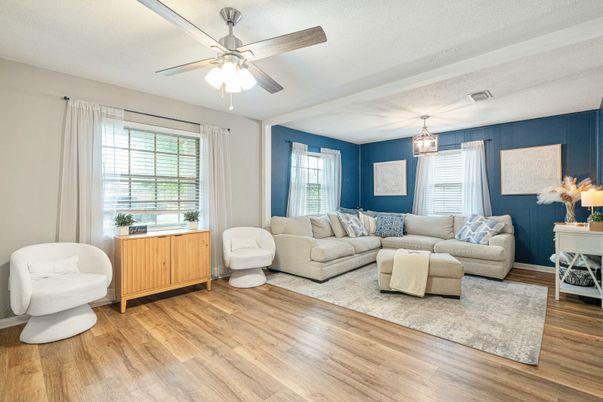 Interior, Living room, Pendant Lights, Wood Texture Flooring