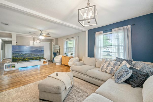 Interior, Living room, Pendant Lights, Wood Texture Flooring