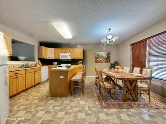 Chandelier, Dining room, Interior, Kitchen