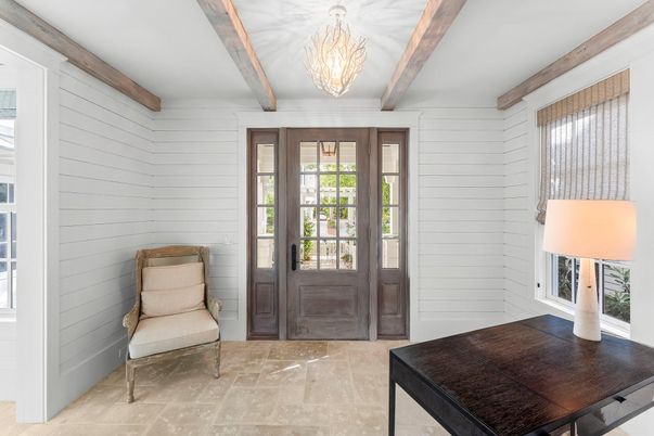 Chandelier, Interior, Wooden Beams