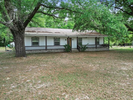 Backyard, Exterior, Facade, Ranch