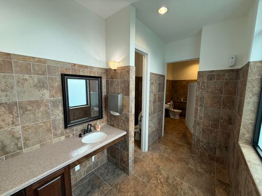 Bathroom, Interior, Recessed Lighting